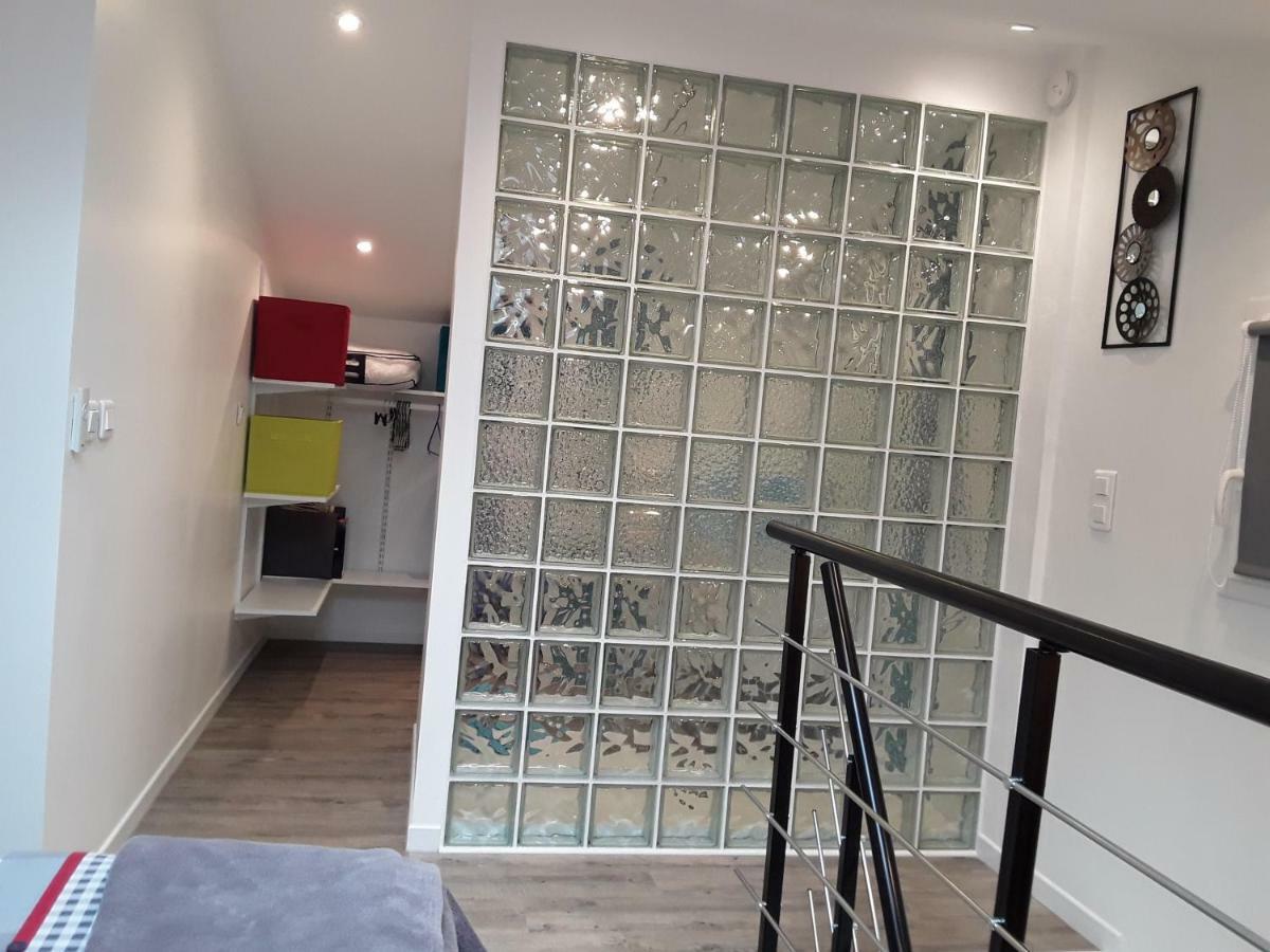 Yofanto Apartment Sénas Екстериор снимка