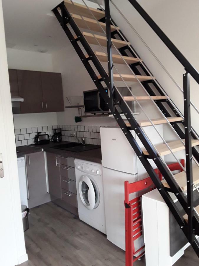 Yofanto Apartment Sénas Екстериор снимка