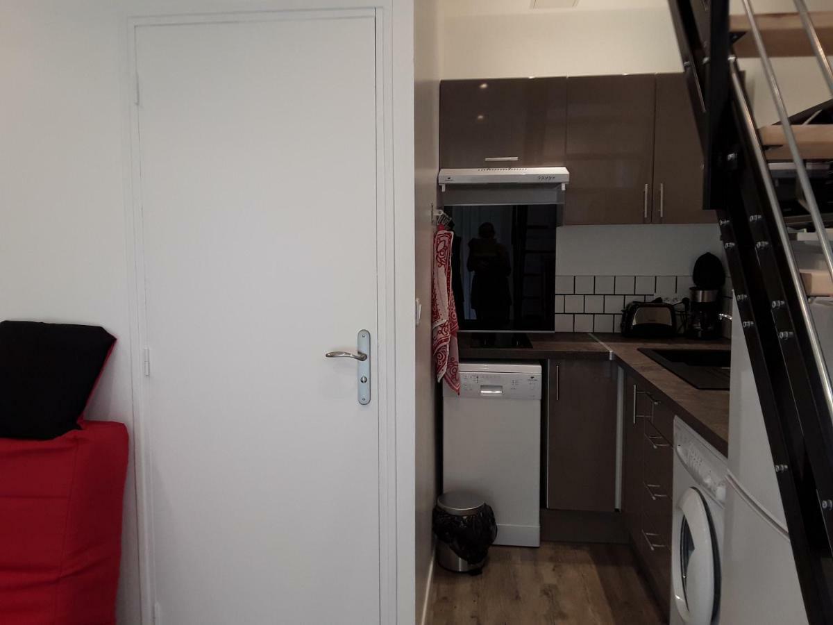 Yofanto Apartment Sénas Екстериор снимка